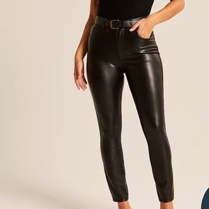 Abercombie Curve love NWT leather skinny pants (25 xshort)
